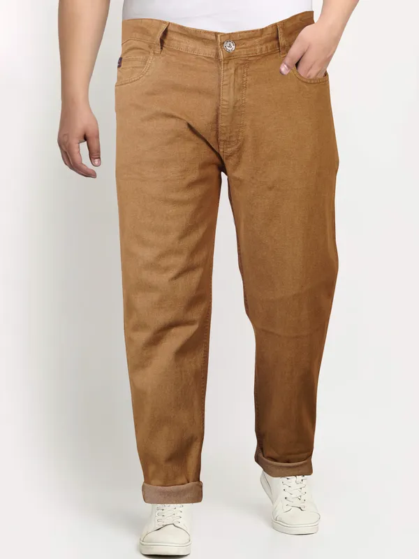 Beyond_Boundaries:_Plus_Size_Jeans