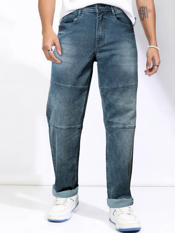 The_Coastal_Straight:_Implies_a_relaxed,_versatile_style.