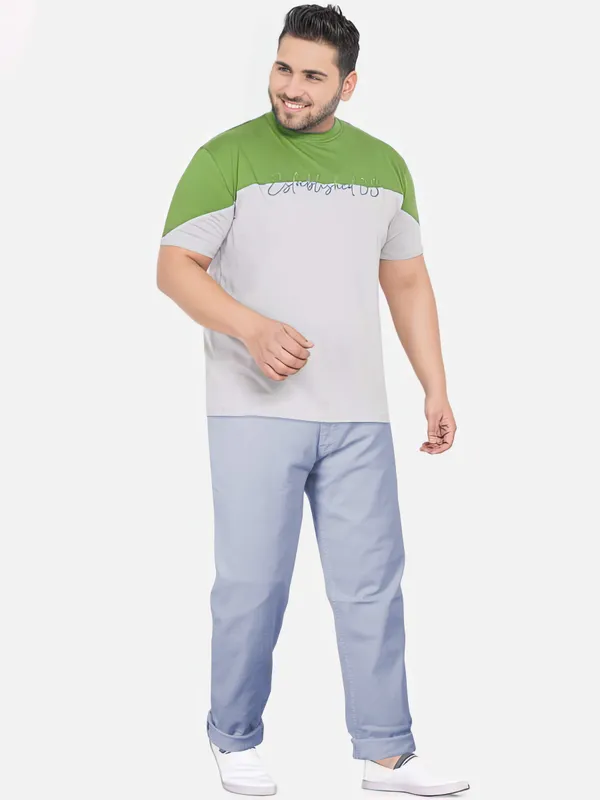 Embrace_Your_Shape:_Plus_Size_Jeans_That_Fit