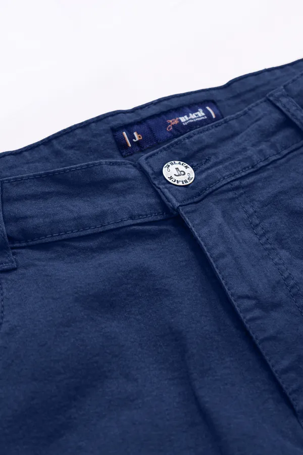 The_Plus_Size_Revolution:_Jeans_That_Empower
