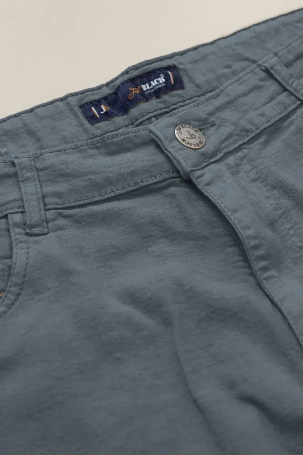 Designed_to_Move_With_You:_Plus_Size_Jeans