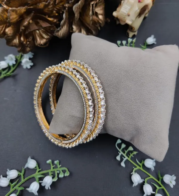 Eternal_Spark_CZ_Openable_Diamond_Look_Gold_Bangle