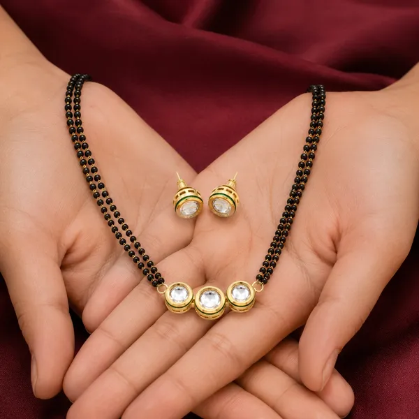 Minimal_Kundan_Polki_Mangalsutra_Set_with_Earrings