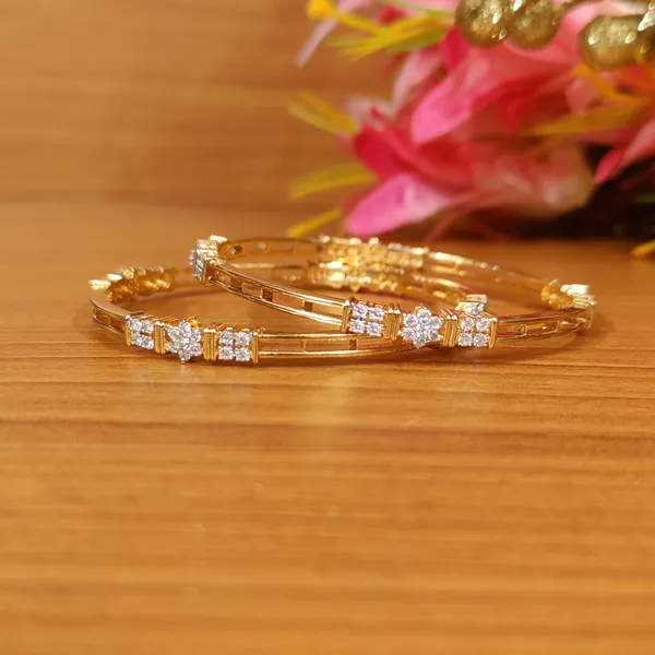DIAMOND_PATTERN_CZ_STUDDED_GOLD_PLATED_BANGLES