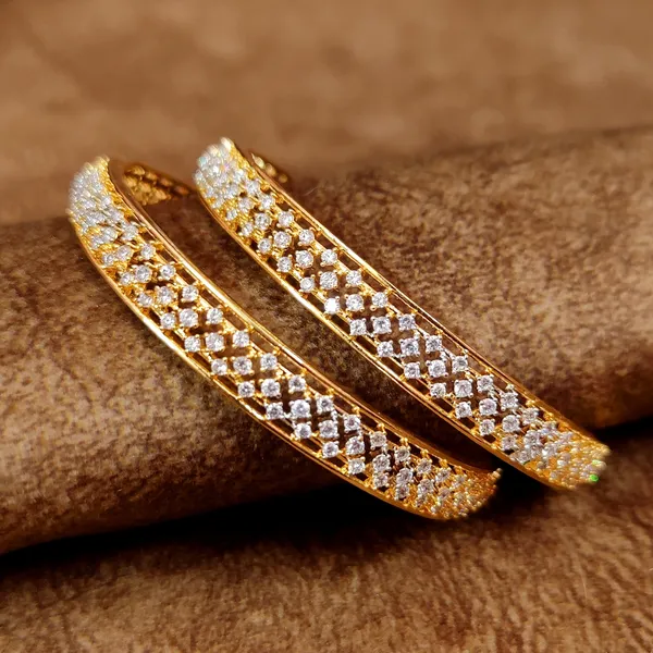 DIAMOND_PATTERN_GOLD_PLATED_CZ_FINE_BANGLES