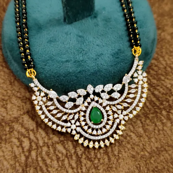 Emerald_Green_Teardrop_Diamond_Black_Beads_Mangalsutra_Set_with_Earrings