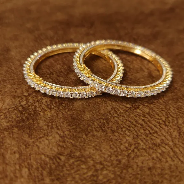 Eternal_Spark_CZ_Openable_Diamond_Look_Gold_Bangle