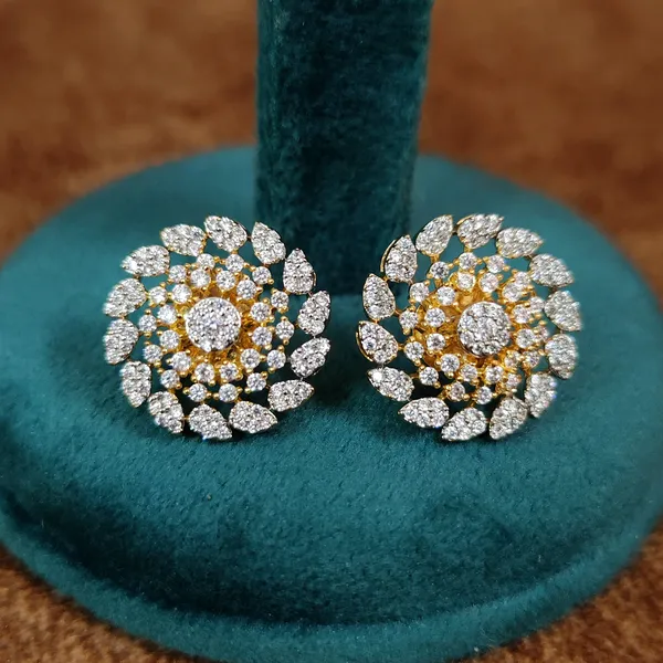 INTRICATE_DESIGN_DIAMOND_LOOK_ALIKE_FINE_PENDANT_SET