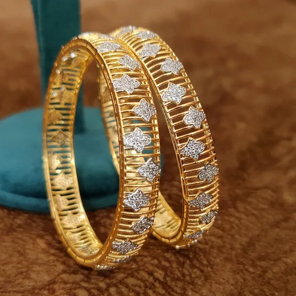 INTRICATE_DESIGN_DIAMOND_LOOK_GOLD_PLATED_BANGLES