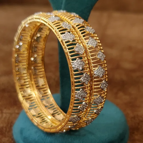 INTRICATE_DESIGN_DIAMOND_LOOK_GOLD_PLATED_BANGLES