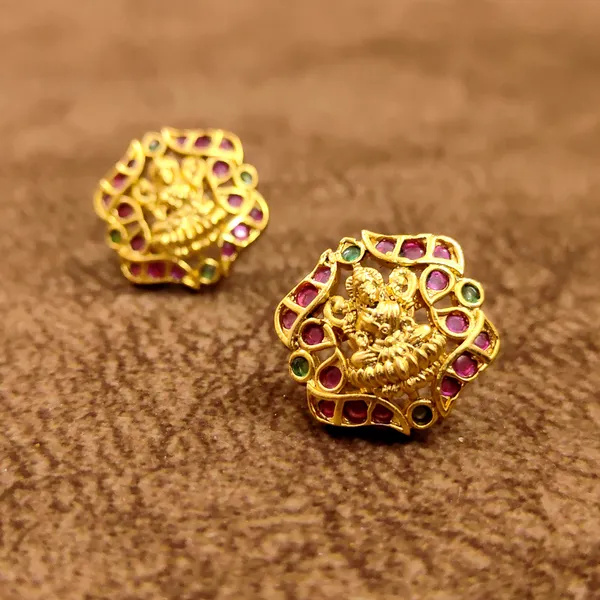 Lakshmi_Temple_Ruby_Emerald_Gold_Stud_Earrings_|_Nakshi_Temple_Jewellery_Studs_for_Women