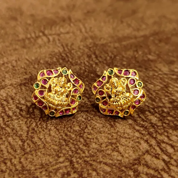 Lakshmi_Temple_Ruby_Emerald_Gold_Stud_Earrings_|_Nakshi_Temple_Jewellery_Studs_for_Women