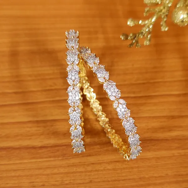 MARQUESE_DIAMOND_LOOK_GOLD_PLATED_BANGLES