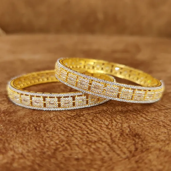 PREMIUM_DIAMOND_LOOK_GOLD_PLATED_BANGLES