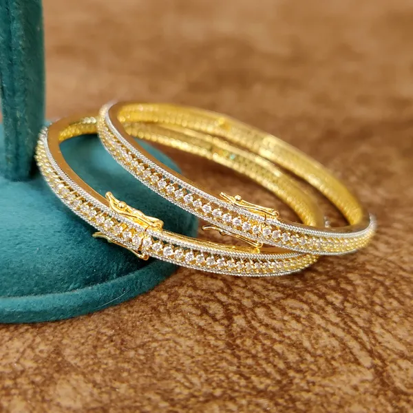 PREMIUM_SINGLE_LINE_DIAMOND_LOOK_SLEEK_OPENABLE_BANGLES