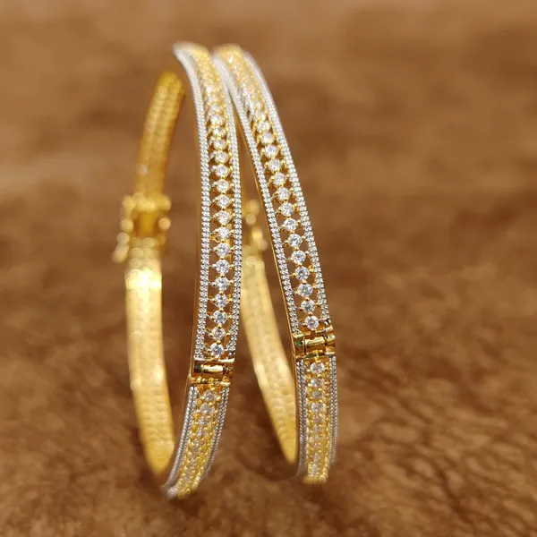 PREMIUM_SINGLE_LINE_DIAMOND_LOOK_SLEEK_OPENABLE_BANGLES