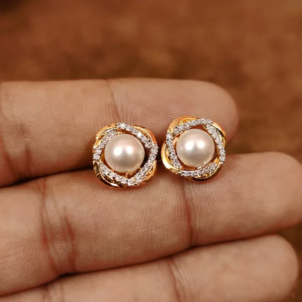 Pearl_Studded_Gold_Plated_Diamond_Look_Studs