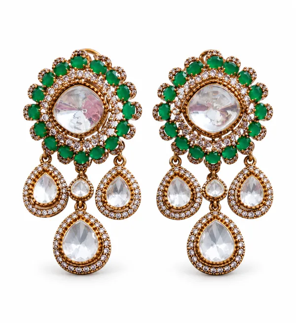 Regal_emerald-green_and_white_Kundan__necklace_set