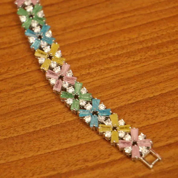 SEMI_PRECIOUS_MULTICOLOUR_SILVER_PLATED_CHAIN_BRACELT