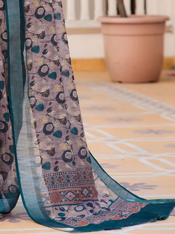 Elegent_Linen_Digital_Print_Sari_With_Unstitched_Blouse_Piece