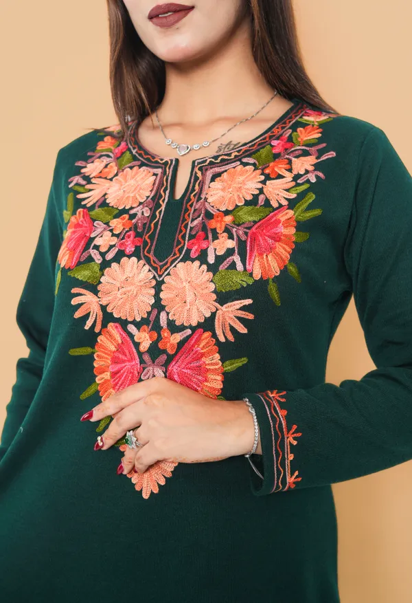 MHIZHA_Woolen_Knitted_Kurta_with_Kashmiri_Embroidery_With_matching_Pants