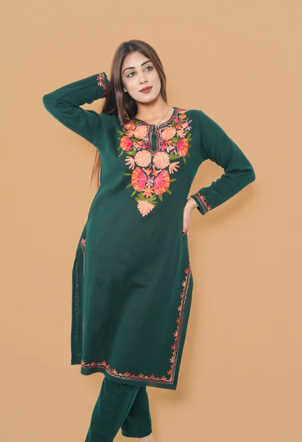MHIZHA_Woolen_Knitted_Kurta_with_Kashmiri_Embroidery_With_matching_Pants