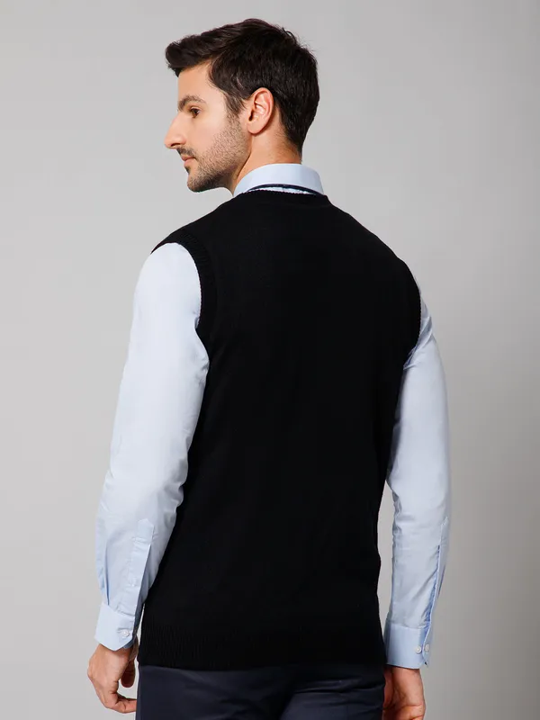 Reversible_Knitted_Woolen_Sleeveless_Pullover_–_Dual-Color