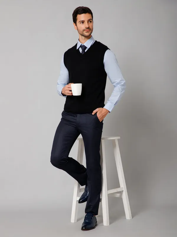 Reversible_Knitted_Woolen_Sleeveless_Pullover_–_Dual-Color