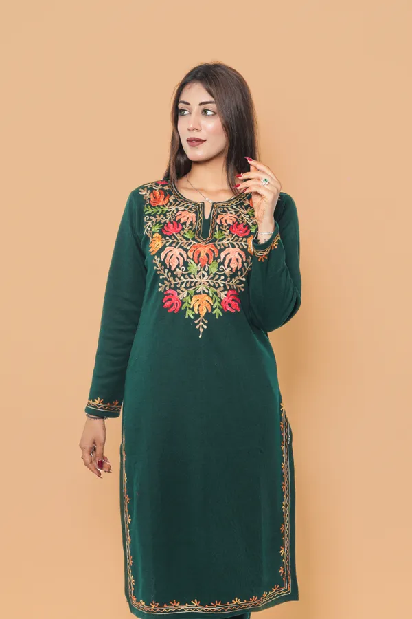 MHIZHA_Woolen_Knitted_Kurta_with_Kashmiri_Embroidery_&_Pockets_(Only_Kurta)