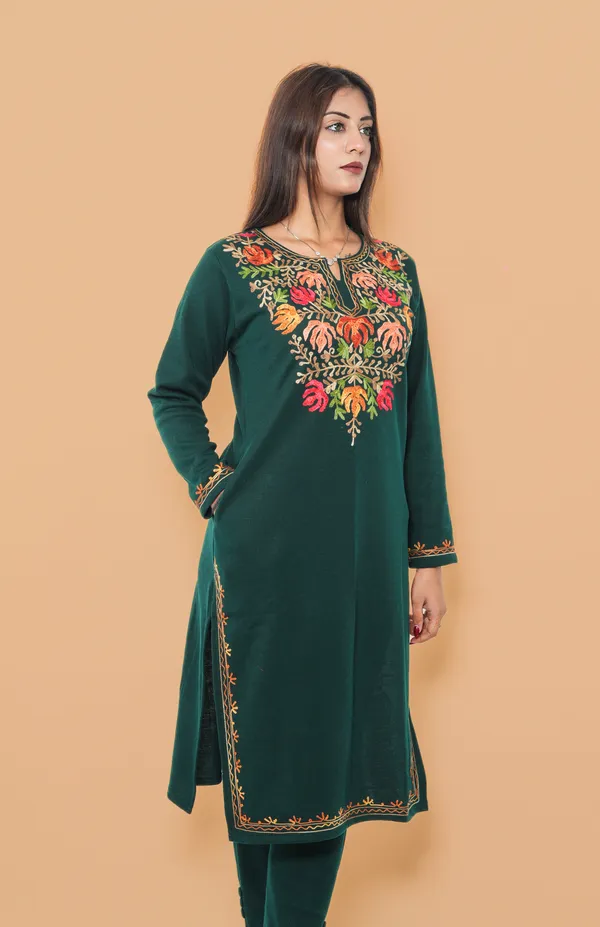 MHIZHA_Woolen_Knitted_Kurta_with_Kashmiri_Embroidery_&_Pockets_(Only_Kurta)