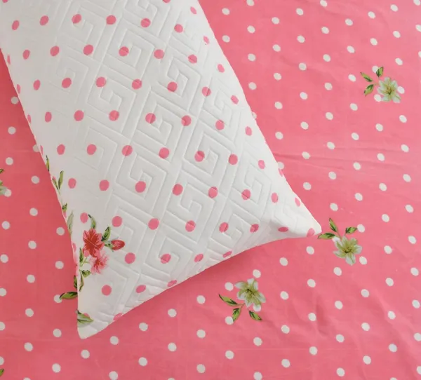 Premium_5-Piece_Cotton_Bedding_Set:_Includes_1_Flat_Bedsheet,_2_Quilted_Zipped_Pillow_Covers,_2_Quilted_Cushion_Covers,_and_2_Cushion_Fillers