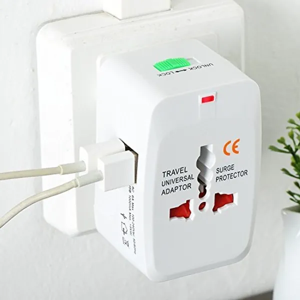 Multi_Plug_AdapterUniversal_Travel_accessories_International_All_in_one_worldwide_travel