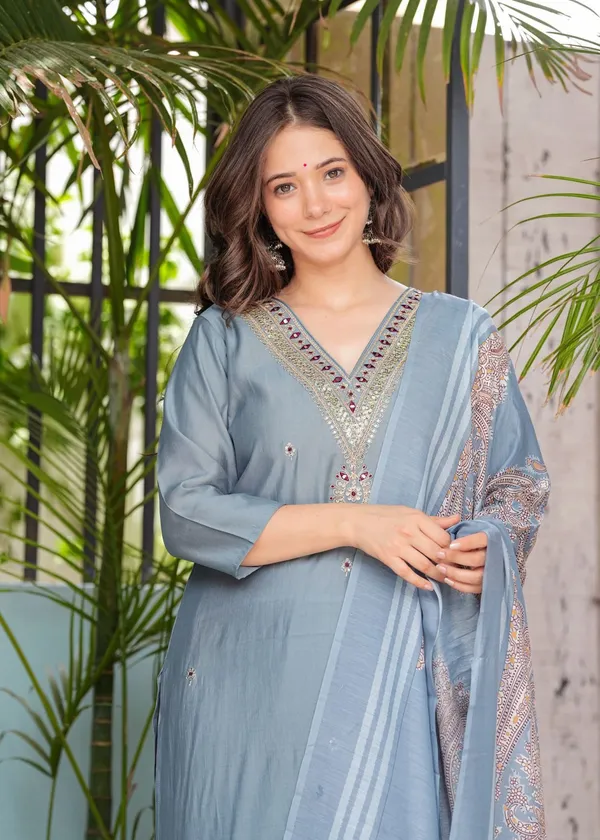 Grey_Cotton_Regular_Fit_Solid_Silk_Kurta_Pant_And_Dupatta_Set_For_Women