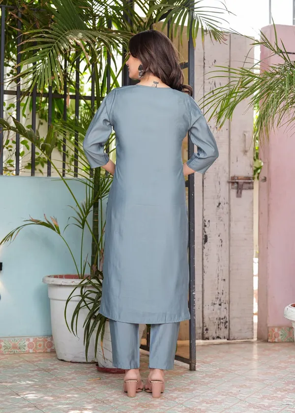 Grey_Cotton_Regular_Fit_Solid_Silk_Kurta_Pant_And_Dupatta_Set_For_Women