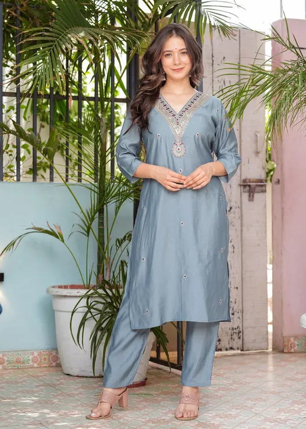 Grey_Cotton_Regular_Fit_Solid_Silk_Kurta_Pant_And_Dupatta_Set_For_Women
