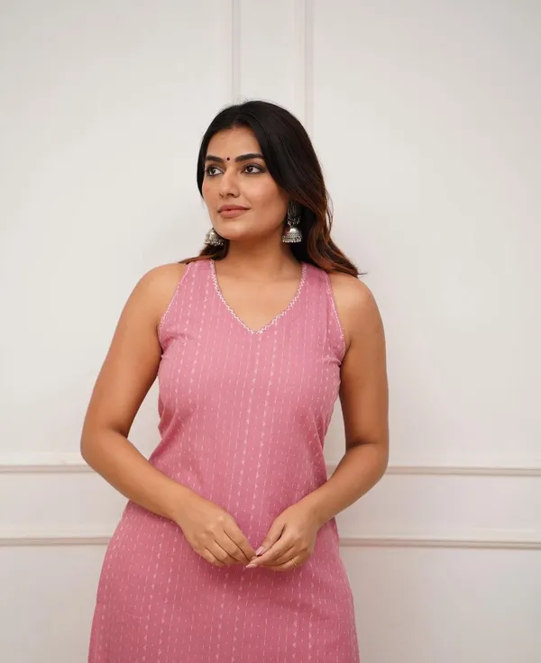 Peach_Cotton_Regular_Fit_Solid_Kurta_Pant_Set_For_Women