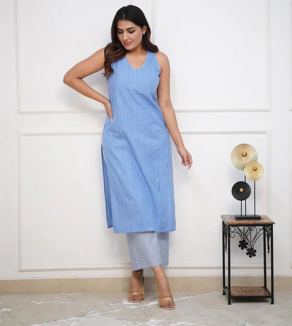 Blue_Cotton_Sleeveless_Kurta_And_Pant_Set_For_Women