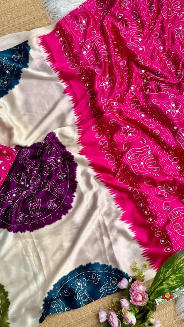 Rani_Ajarakh_Print_Mirror_Work_Saree