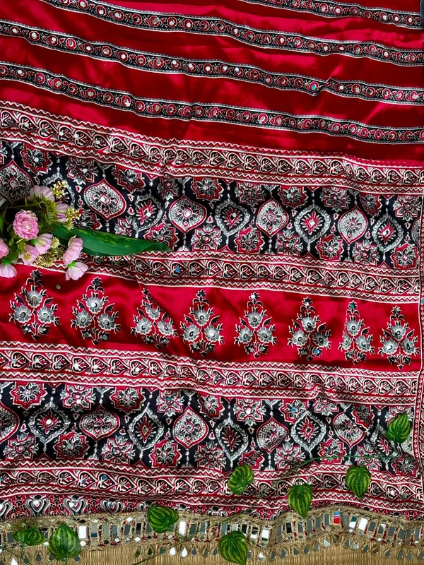 Black_Ajarakh_Print_Mirror_Work_Saree