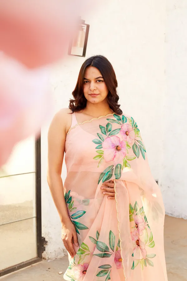 Pink_Organza_Motiwork_Embroidered_Saree