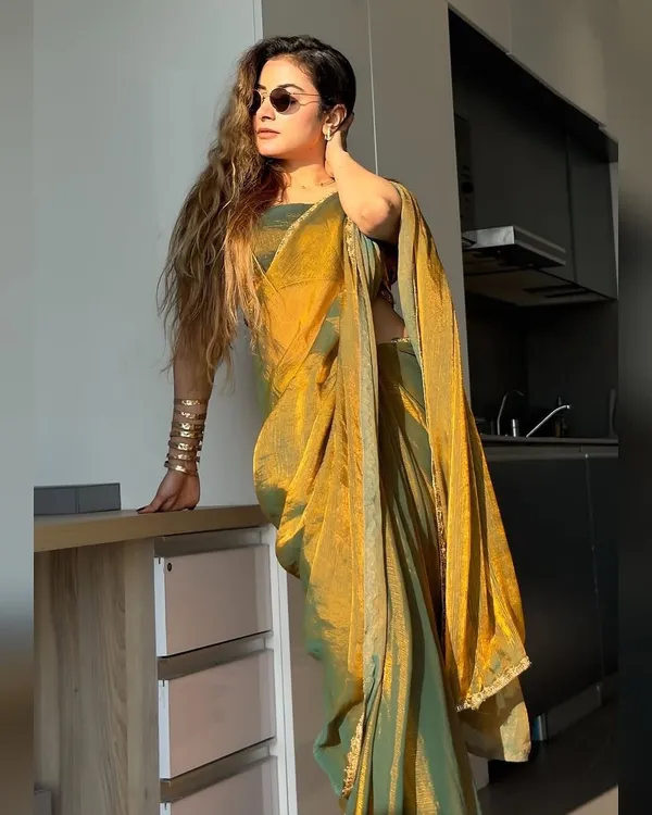 Mehendi_Tissue_Silk_Handwork_Saree