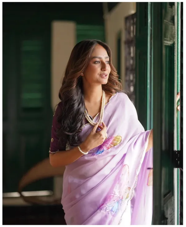 Purple_Butterfly_Handwork_Organza_Saree
