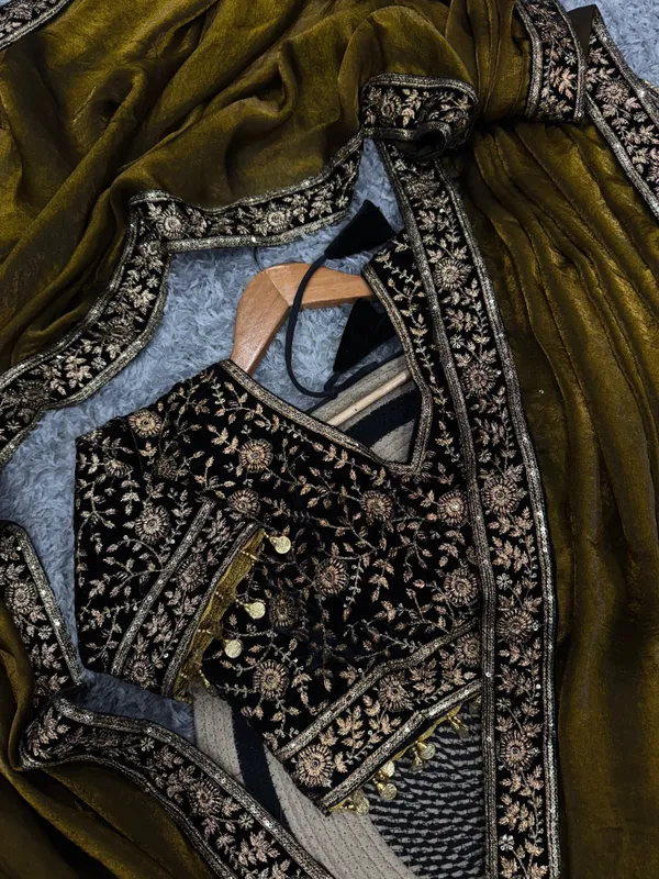 Dark_Mustard_Classic_Marodi_Embroidered_Saree