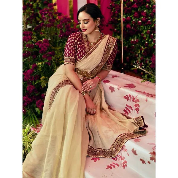 Gold_dual-tone_Crush_Silk_Embroidered_Saree