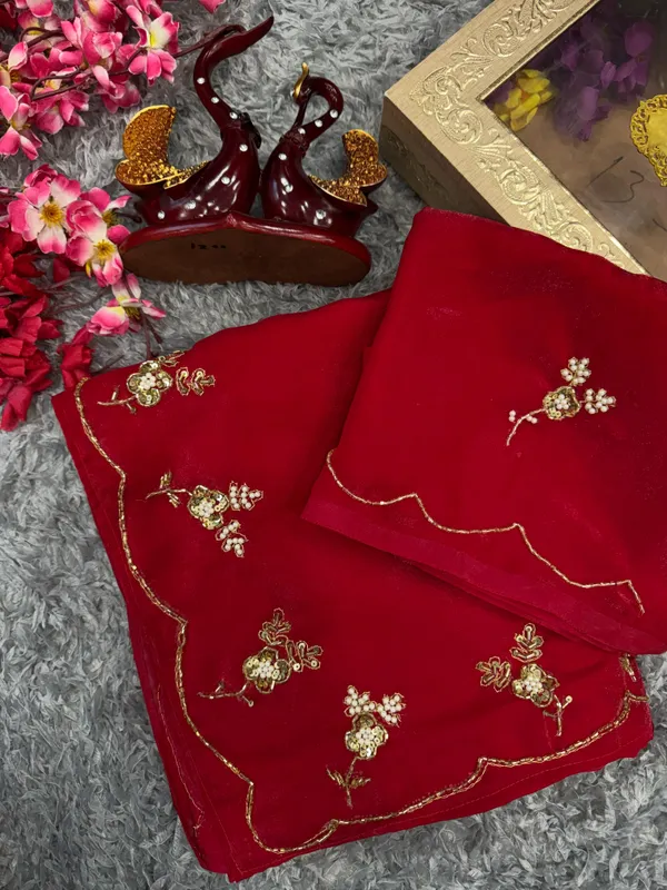 Red_Shaded_Mul_Silk_Handwork_Designer_Saree