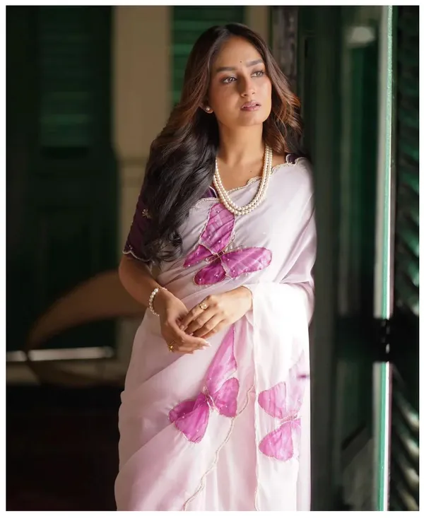 Light_Pink_Butterfly_Handwork_Organza_Saree