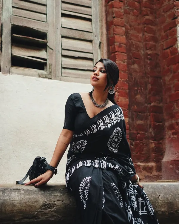 Black_Mulmul_Cotton_Block_Print_Saree