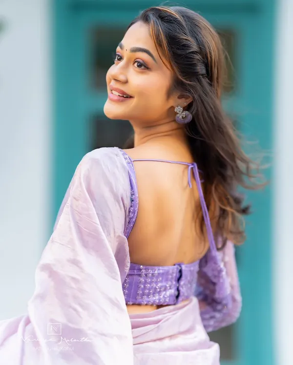 Lavender_Crush_Organza_Motiwork_Embroidered_Saree