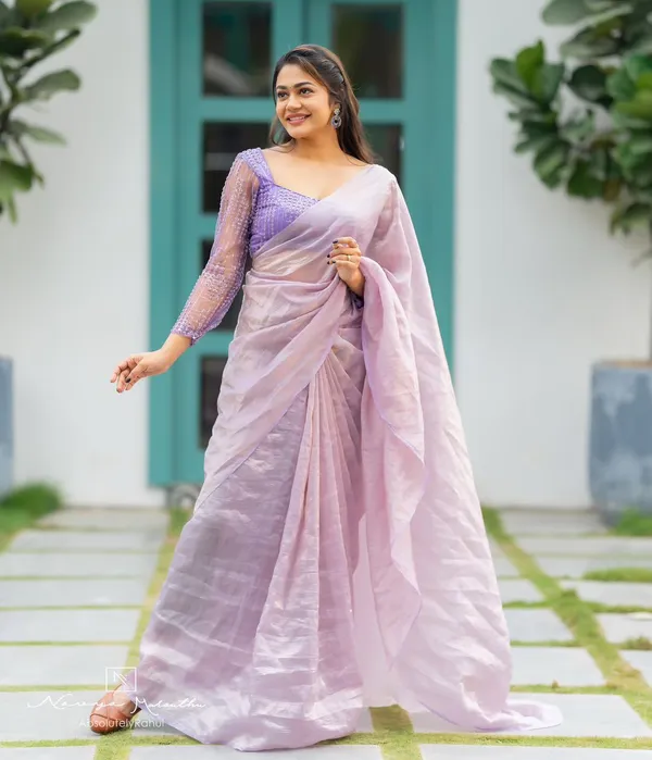 Lavender_Crush_Organza_Motiwork_Embroidered_Saree