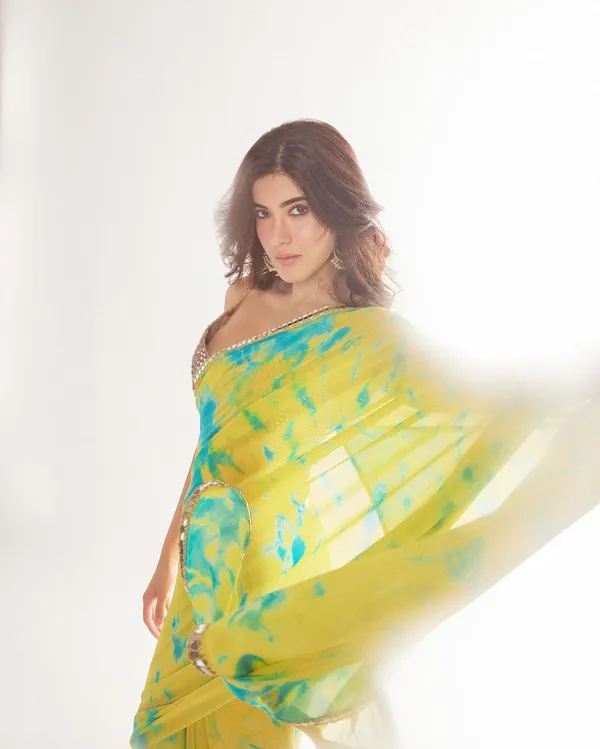 YELLOW_SOFT_SMOOTH_GEORGETTE_SAREE